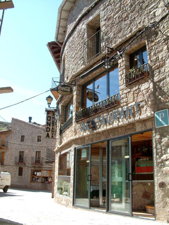 Hostal La Muntanya Castellar De N'Hug Exterior foto